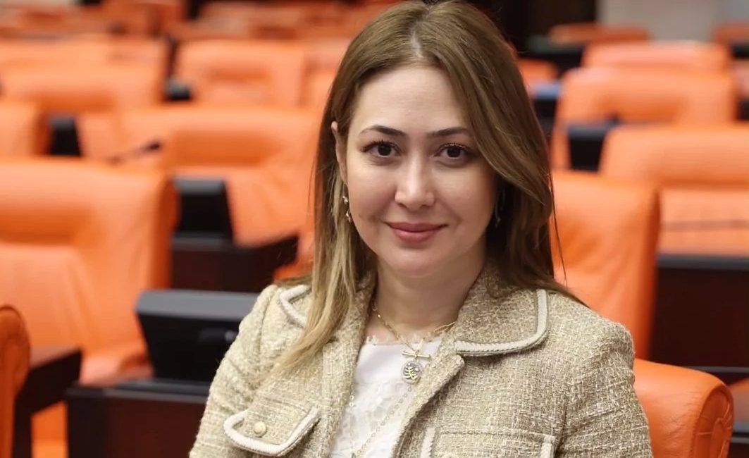MHP Kahramanmaraş Milletvekili Zuhal Karakoç, geçirdiği trafik kazasının ardından hava