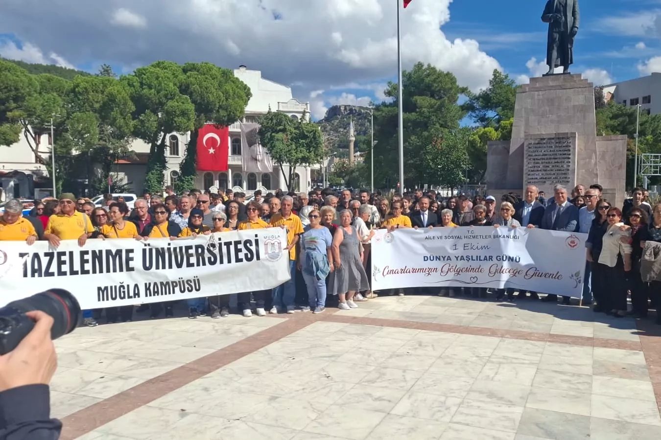 Muğla Büyükşehir Belediyesi, 1 Ekim Dünya Yaşlılar Günü kapsamında Nilüfer