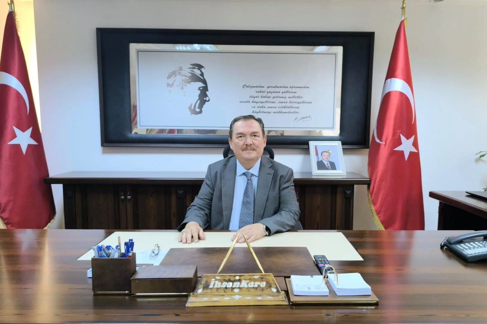 Antalya Muratpaşa Kaymakamı İhsan Kara, geçirdiği kalp krizi sonrası kaldırıldığı