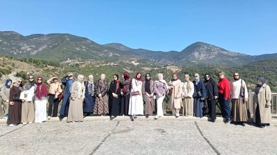 Sakarya’nın doğal, tarihi ve kültürel değerlerini gençlerle buluşturan Büyükşehir Belediyesi,