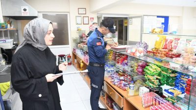 Trabzon Büyükşehir Belediyesi Zabıta Dairesi Başkanlığı ekipleri, öğrencilerin sağlıklı ve