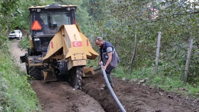 Ordu Büyükşehir Belediyesi, kent genelinde sürdürdüğü altyapı yatırımlarıyla mahallelerin içme
