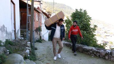 Bursa'da Osmangazi Belediyesi, engelli bireylerin günlük yaşamını kolaylaştırmak ve toplumsal