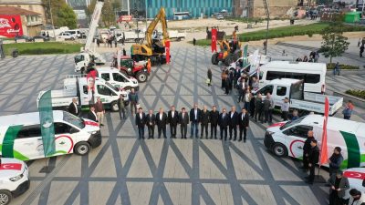 Bursa'da Osmangazi Belediyesi, ilçede yaşayan vatandaşlara daha güçlü ve kaliteli