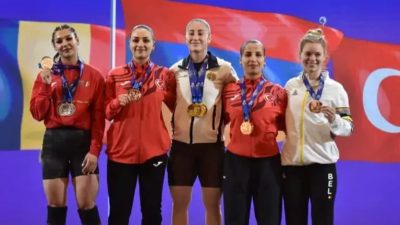 Ağrı'nın Patnos ilçesinden milli halterci Merve İlden, Arnavutluk'ta düzenlenen Gençler
