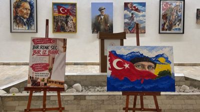 Cumhuriyet'in 103. yılı şerefine düzenlenen “Renklerin İzinde Cumhuriyet Sergisi”, 26