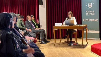 Bursa Büyükşehir Belediyesi’nin düzenlediği söyleşi programıyla Türk edebiyatı ve düşünce