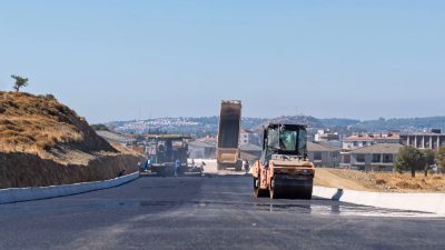 İzmir Büyükşehir Belediyesi’nin 2 bin 700 metrelik çevre yolu projesinde