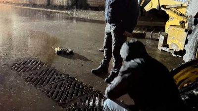 Kocaeli Sekapark’ta yağışın ardından kanal ve denizde görülen köpüklenmenin, metro