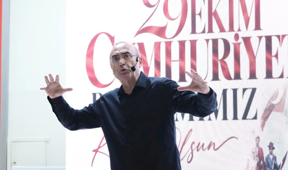 İzmit Belediyesi tarafından 29 Ekim Cumhuriyet Bayramı kutlamaları kapsamında düzenlenen