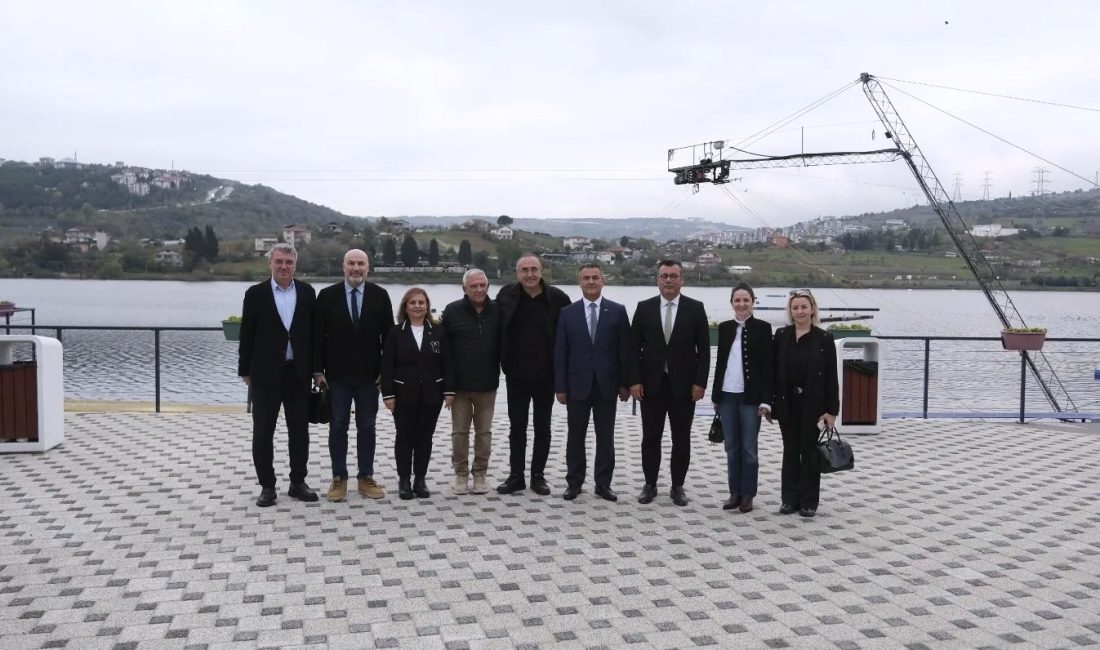 İzmit Belediye Başkan Vekili Lütfü Obuz, Sunay Akın’ı Bıçkıdere Göleti