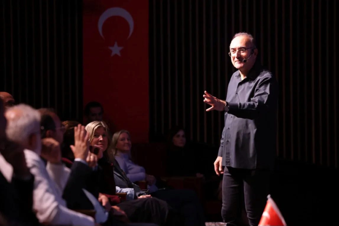Tekirdağ Büyükşehir Belediyesinin 29 Ekim Cumhuriyet Bayramı’nın 103. yıldönümü kutlamaları,