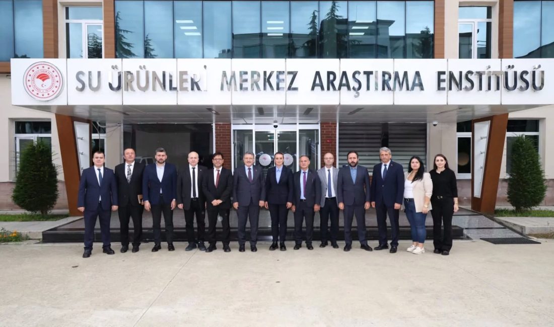 Trabzon Büyükşehir Belediye Başkanı Ahmet Metin Genç, Su Ürünleri Merkez