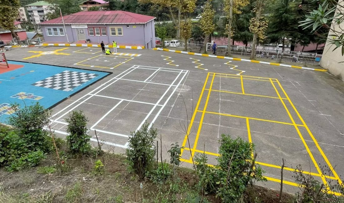 Trabzon Büyükşehir Belediyesi, öğrencilerin daha renkli, düzenli ve estetik eğitim