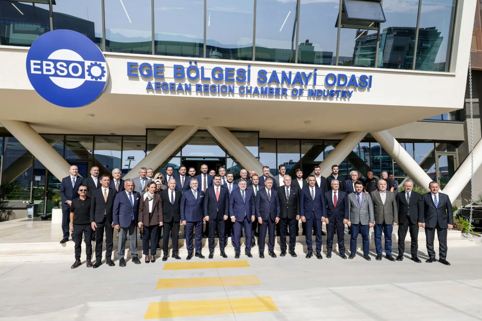 İzmir Büyükşehir Belediye Başkanı Cemil Tugay ile AK Parti Genel