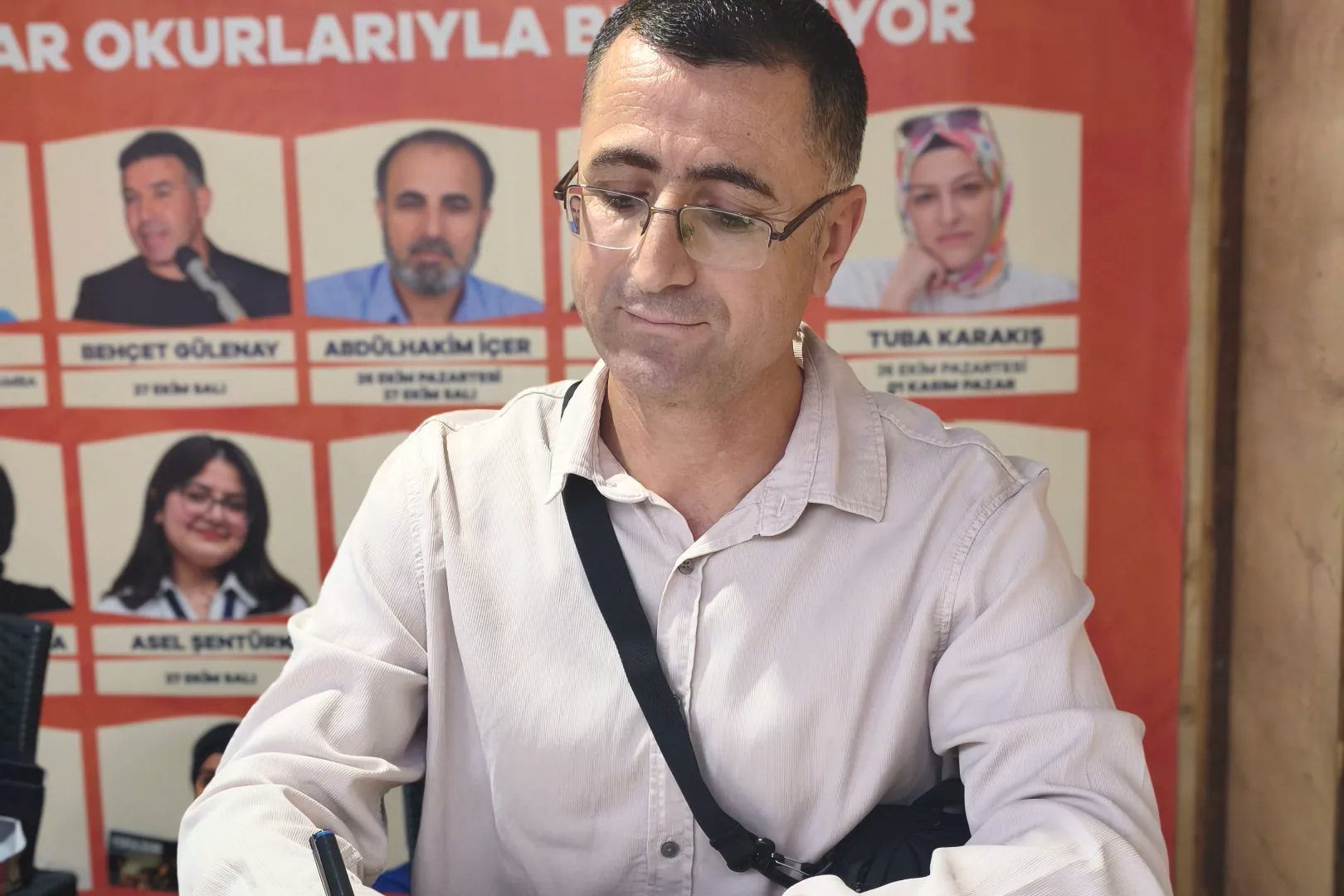 Yazar ve matematik öğretmeni Şerif Çelebi’nin kaleme aldığı “Ahenga Wehyê